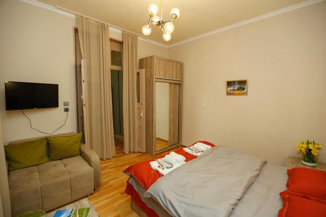 Old Tbilisi N&M Daire Dış mekan fotoğraf